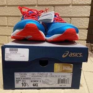 Asics Gel-Cumulus 18 Women's Blue and Coral Athletic Shoes